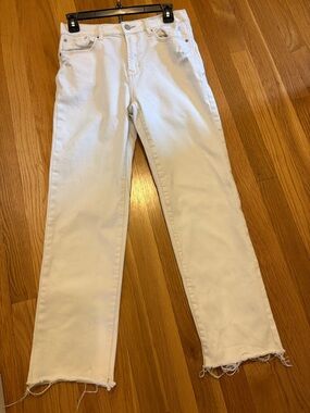 Kensie vintage luxe size 6 White Straight-Leg Jeans with Raw Hem